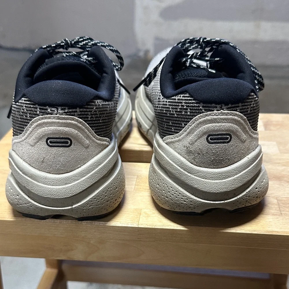 Brooks Ghost Max 2 Sneakers - Black and Cream/Tan - Picture 3 of 5